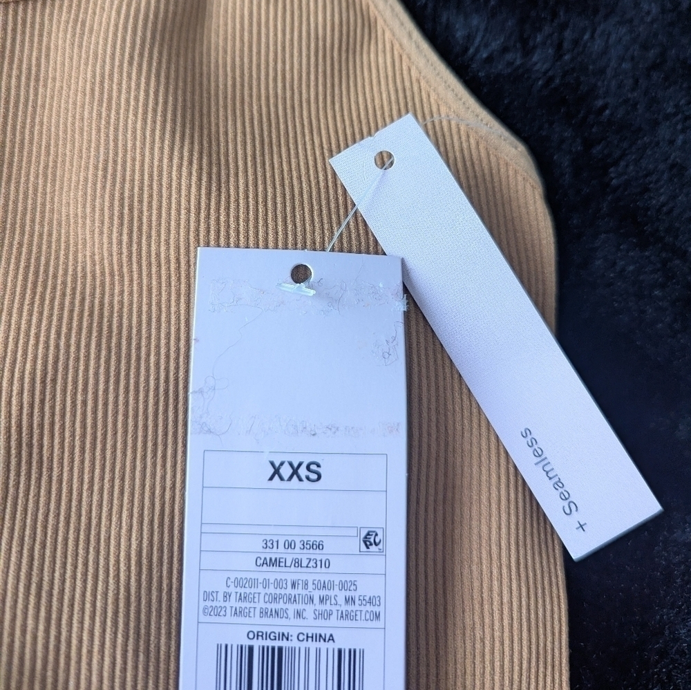 NWT Wild Fable Camel Brown Seamless Crop Tank XXS - Picture 3 of 3